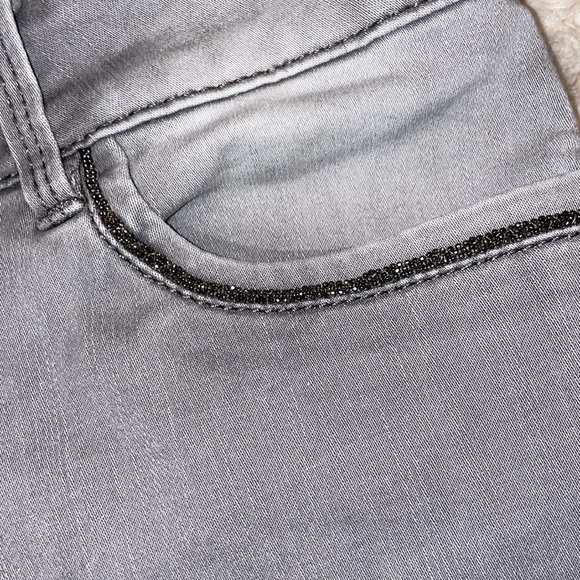 Women’s White House Black Market Jeans “The Skinny” - Picture 3 of 8